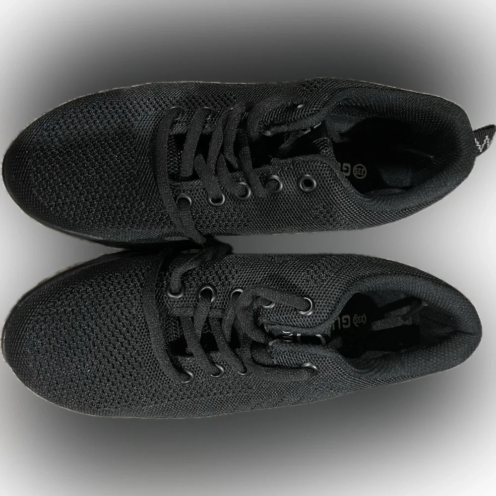 Guyisa Safety Footwear Sneakers Steel Toe Shoes size 7 Woman 37 eu NEW